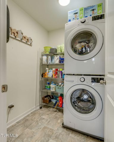 2330 Evarts Hill Drive, Kingsport, TN 37664