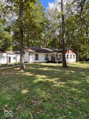 9444 W 525 S, Columbus, IN 47201