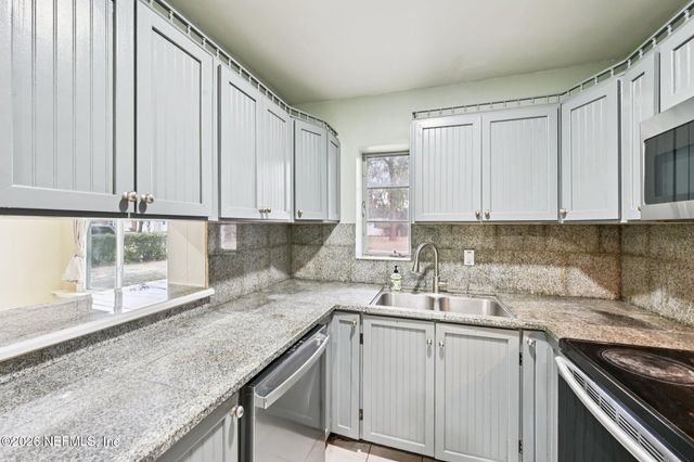 6332 BADNUR Drive, Jacksonville, FL 32210