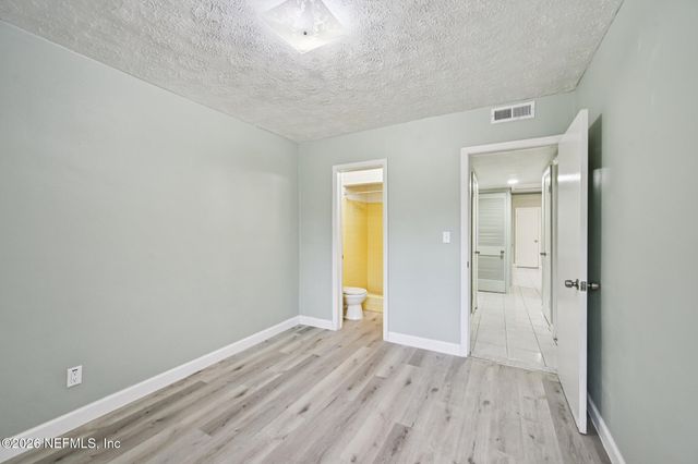 6332 BADNUR Drive, Jacksonville, FL 32210