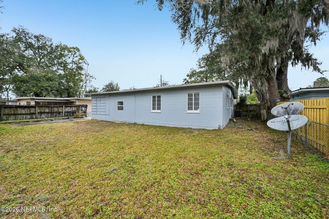 6332 BADNUR Drive, Jacksonville, FL 32210