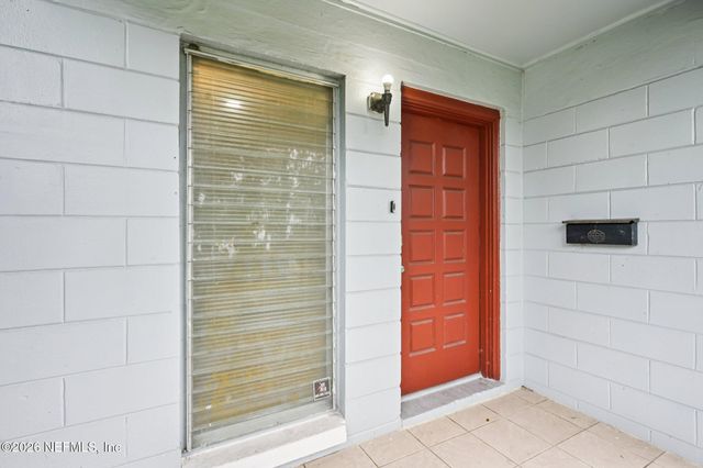 6332 BADNUR Drive, Jacksonville, FL 32210