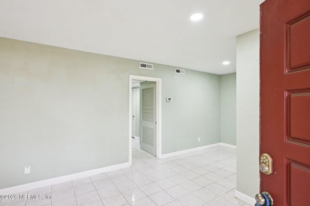 6332 BADNUR Drive, Jacksonville, FL 32210