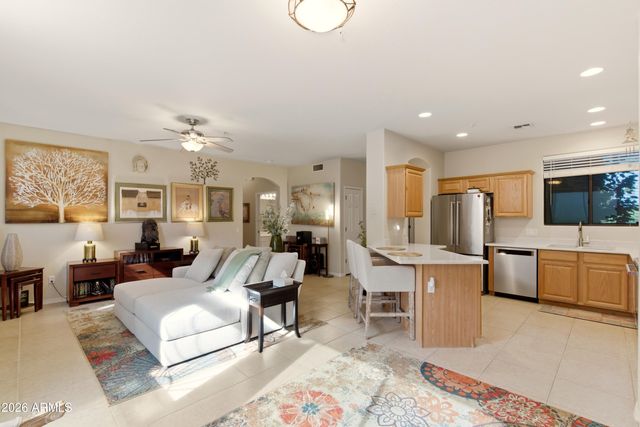 13606 N CAMBRIA Drive 105, Fountain Hills, AZ 85268