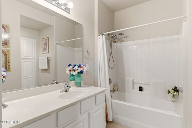 13606 N CAMBRIA Drive 105, Fountain Hills, AZ 85268