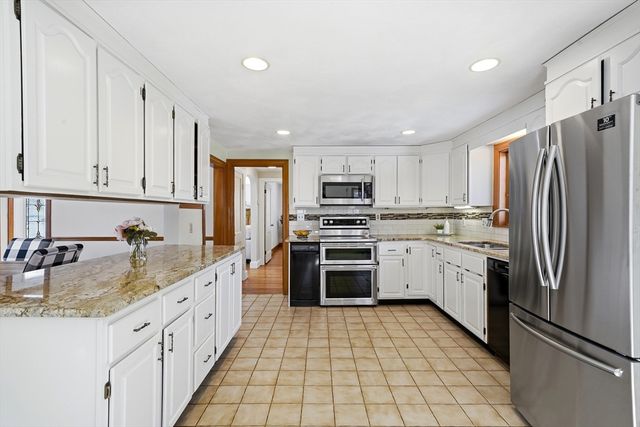 9 Balfour St, Lexington, MA 02421