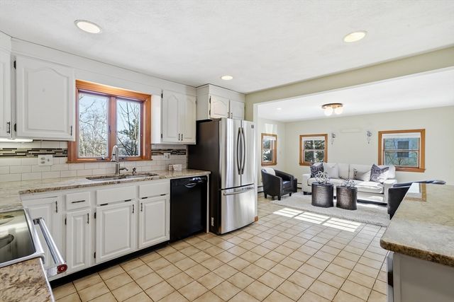 9 Balfour St, Lexington, MA 02421
