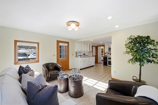 9 Balfour St, Lexington, MA 02421