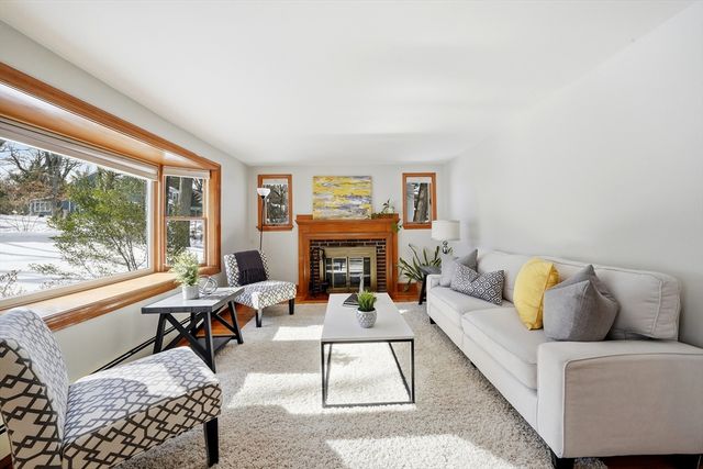 9 Balfour St, Lexington, MA 02421