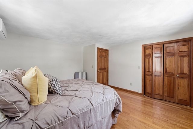 9 Balfour St, Lexington, MA 02421