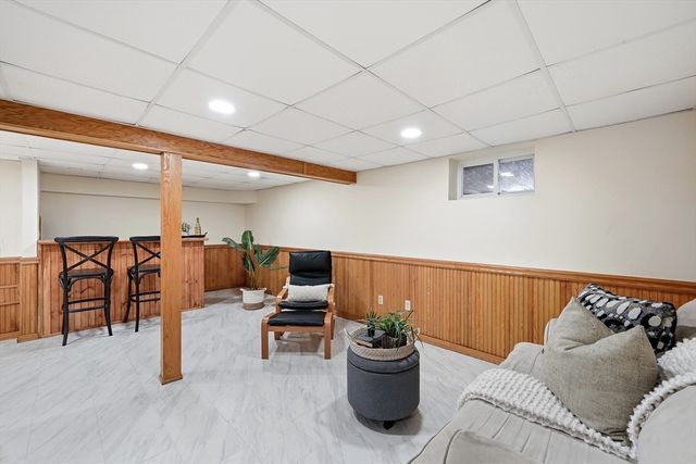 9 Balfour St, Lexington, MA 02421