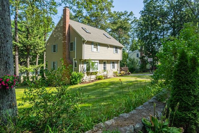 9 Balfour St, Lexington, MA 02421
