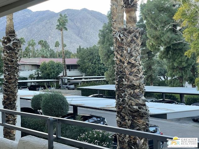 470 N Villa Court 213, Palm Springs, CA 92262