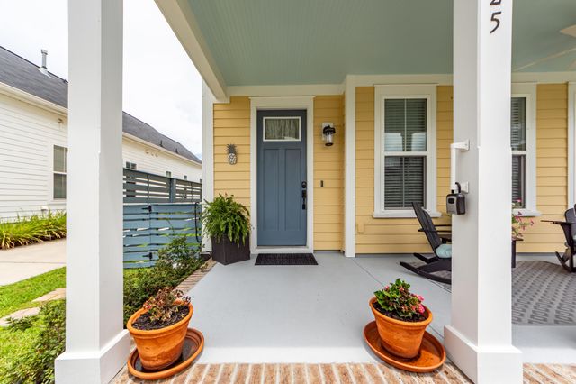 125 Sugarberry Way, Summerville, SC 29485