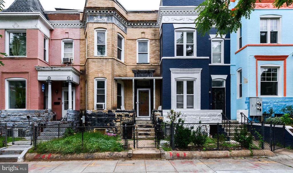 44 Q STREET, Washington, DC 20002
