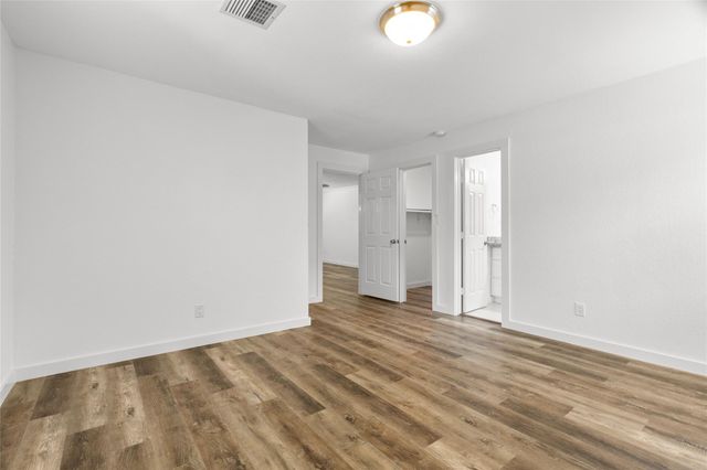 118 Waterwood Drive, Huffman, TX 77336