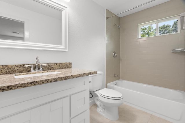 118 Waterwood Drive, Huffman, TX 77336