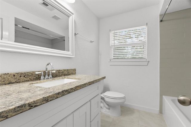 118 Waterwood Drive, Huffman, TX 77336