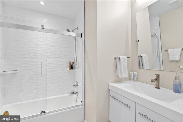 2071 VAN TUYL PL, Falls Church, VA 22043