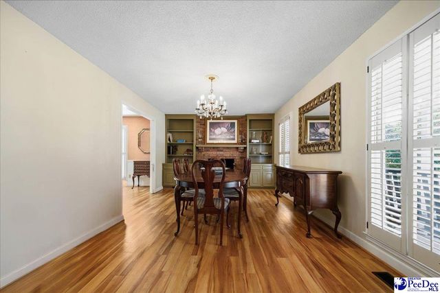 1209 Forest Dr, Hartsville, SC 29550