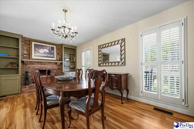 1209 Forest Dr, Hartsville, SC 29550