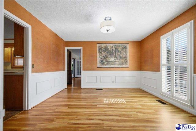 1209 Forest Dr, Hartsville, SC 29550