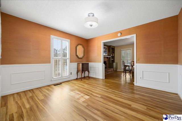 1209 Forest Dr, Hartsville, SC 29550