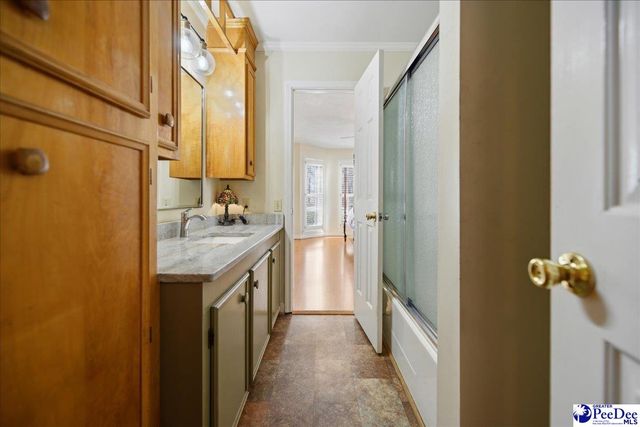 1209 Forest Dr, Hartsville, SC 29550