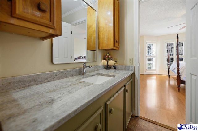 1209 Forest Dr, Hartsville, SC 29550