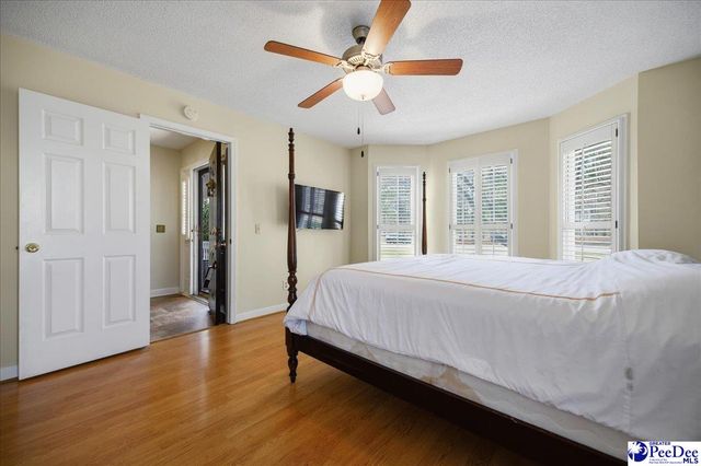 1209 Forest Dr, Hartsville, SC 29550