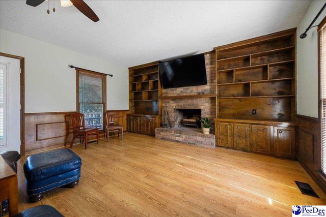 1209 Forest Dr, Hartsville, SC 29550