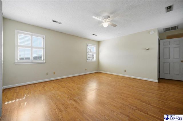 1209 Forest Dr, Hartsville, SC 29550