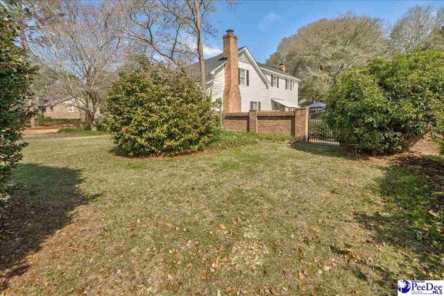 1209 Forest Dr, Hartsville, SC 29550