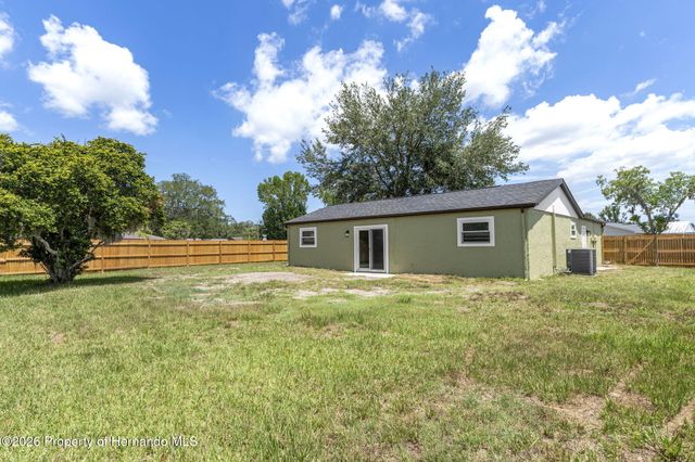 12036 Country Cove Avenue, Hudson, FL 34669