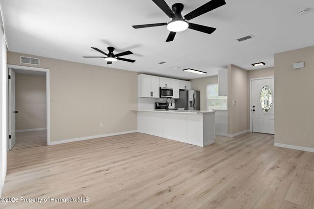 12036 Country Cove Avenue, Hudson, FL 34669
