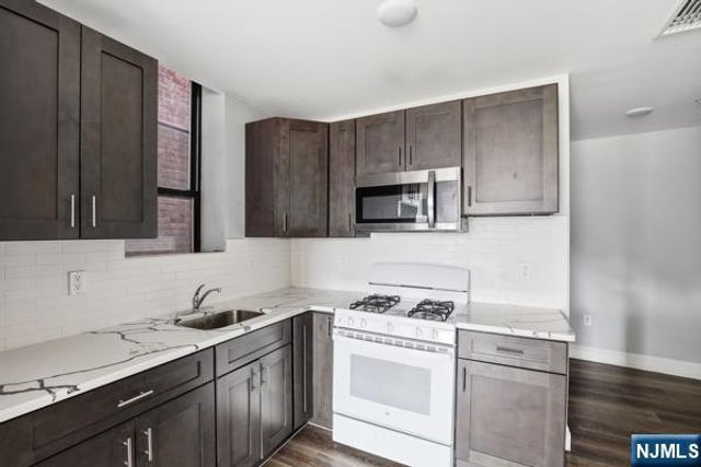 231 Market Street, Paterson, NJ 07505