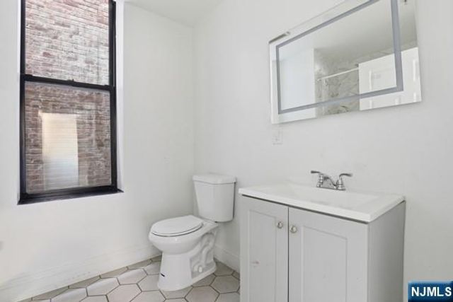 231 Market Street, Paterson, NJ 07505