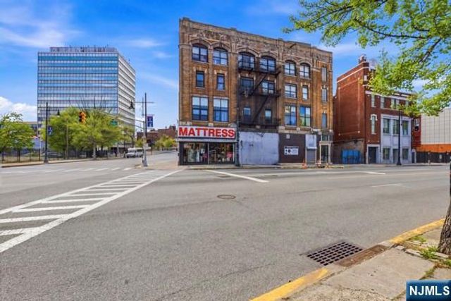 231 Market Street, Paterson, NJ 07505
