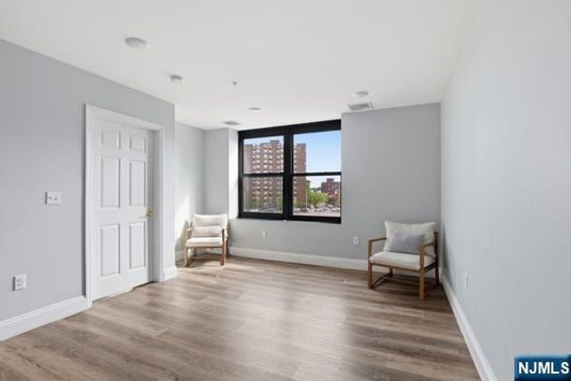 231 Market Street, Paterson, NJ 07505
