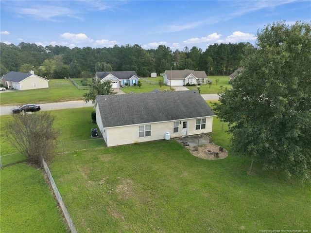 146 Cavalier Drive, Raeford, NC 28376