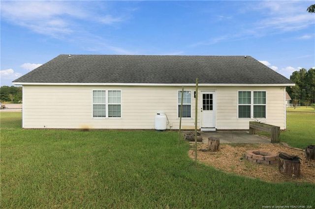 146 Cavalier Drive, Raeford, NC 28376
