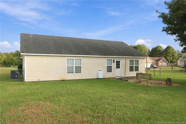 146 Cavalier Drive, Raeford, NC 28376