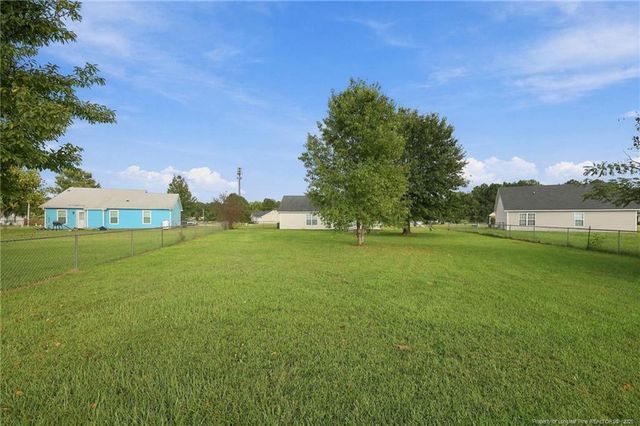 146 Cavalier Drive, Raeford, NC 28376
