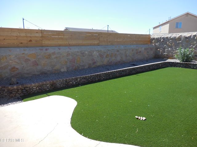 7045 EAGLE NEST Court, El Paso, TX 79934
