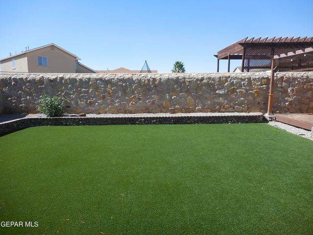 7045 EAGLE NEST Court, El Paso, TX 79934