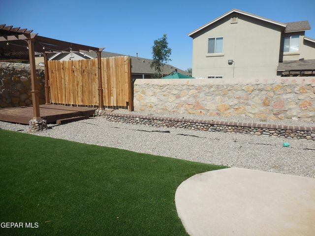 7045 EAGLE NEST Court, El Paso, TX 79934