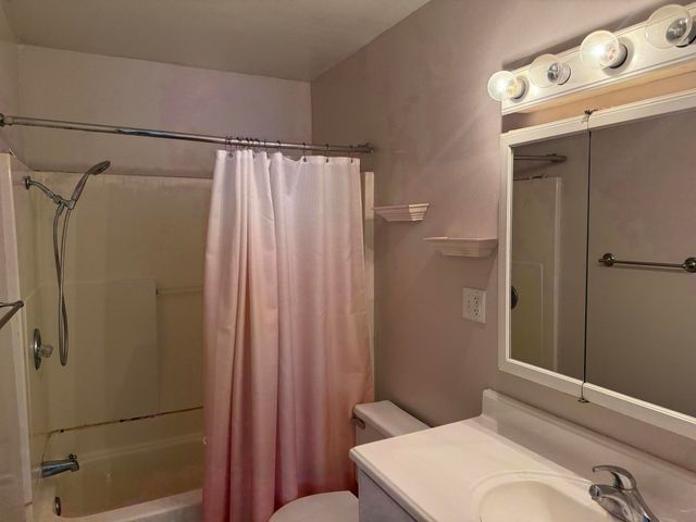 409 Weeks Avenue, Battle Creek City, MI 49015