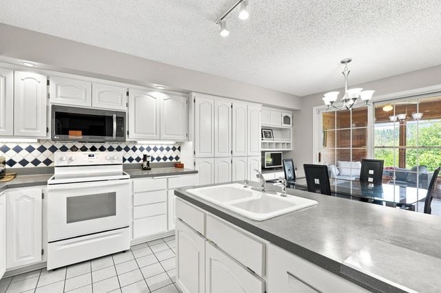 5423 Butternut Circle, Minnetonka, MN 55343