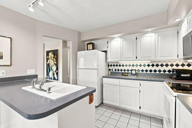 5423 Butternut Circle, Minnetonka, MN 55343