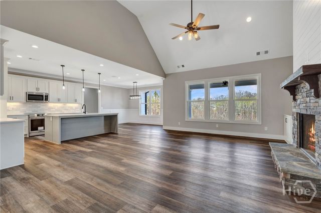 647 Fairview Road, Pendergrass, GA 30567